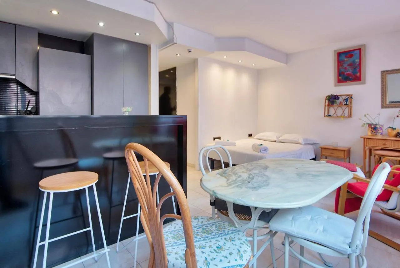 Appartement Le Marceau - Super Studio haut de gamme à Marseille 0*,  France